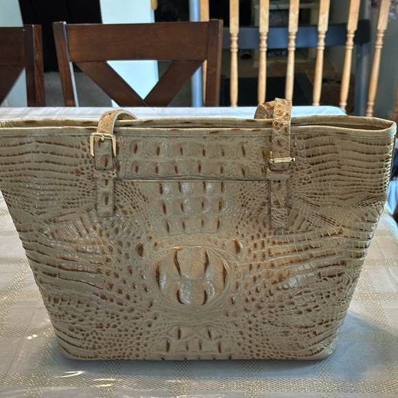 COPY - Brahmin Medium Asher tote bag in croc leather. Medium Zip Top Tote. - Picture 3 of 6